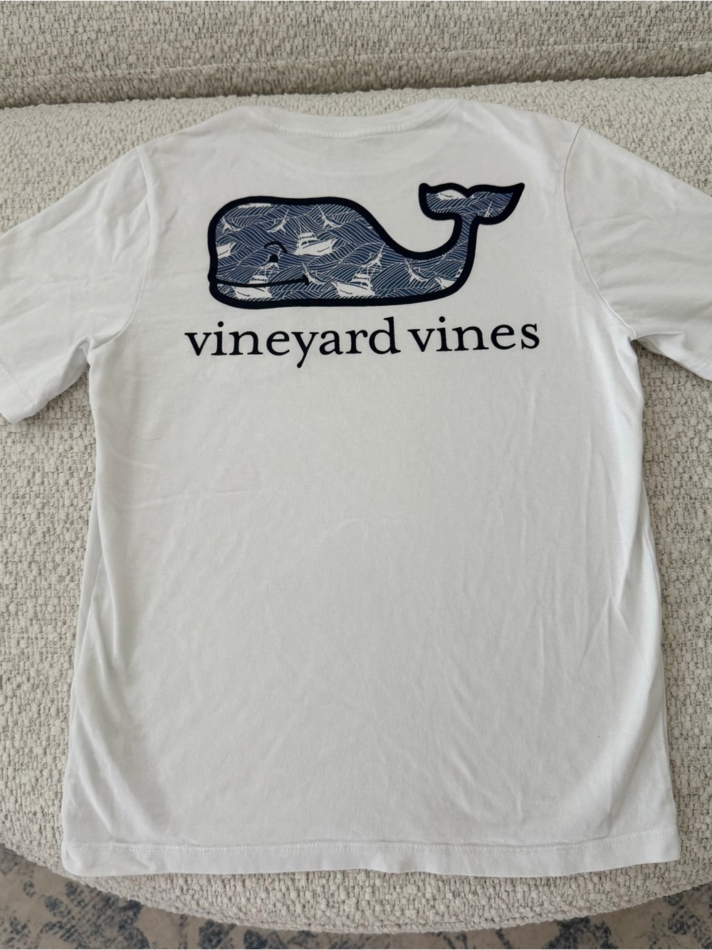 Vineyard Vines boys shirt S white classic whale logo fishing boat nautical ocean